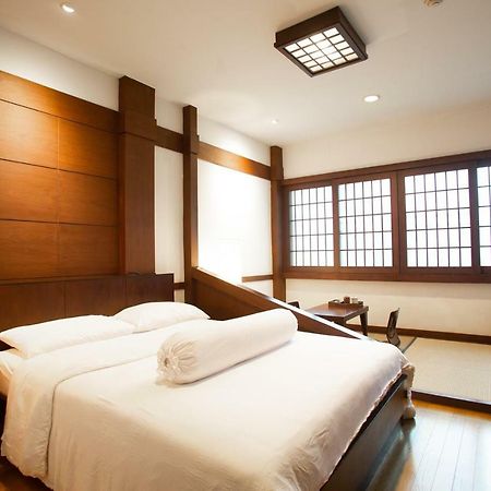 Baan Kashiwaya Hotell Bangkok Exteriör bild